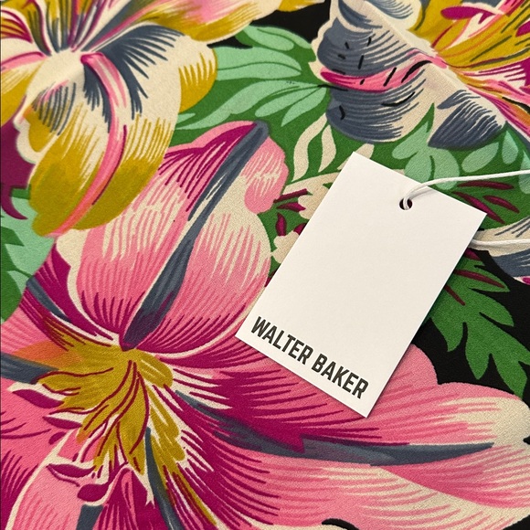 Walter Baker Corsica sarong in Magnolia - Picture 8 of 8